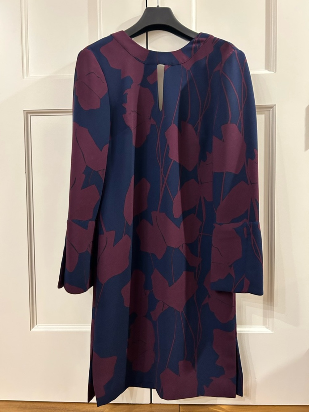 HOBBS - Navy and Plum Floral Shift Dress